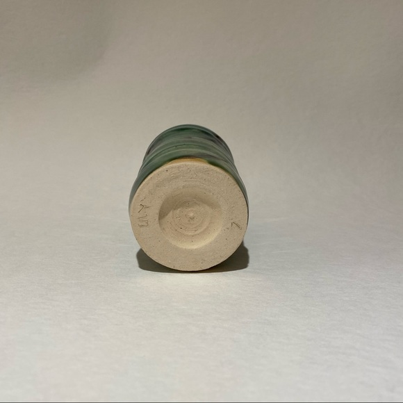 Vase - Picture 5 of 6